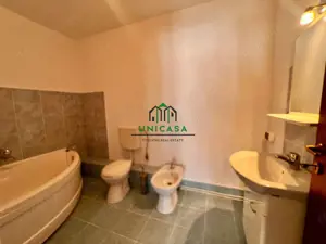 Casa Vladesti/4 camere - imagine 9