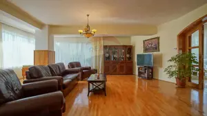 Vila impunatoare, rezidenta cu pretentii, Tractorul, Brasov - imagine 5