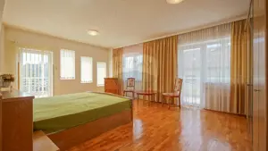 Vila impunatoare, rezidenta cu pretentii, Tractorul, Brasov - imagine 9