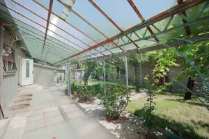 Casă cu 5 camere,489 mp teren de vânzare, în zona Ioșia, Prima Shops - imagine 3