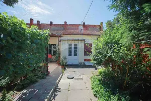 Apartament cu 3 camere de vânzare în zona Ultracentral