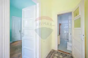 Apartament cu 3 camere de vânzare în zona Ultracentral - imagine 2