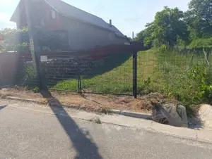 Teren intravilan Mănăstirea Cașin 3200 mp cadastru acte la zi - imagine 2