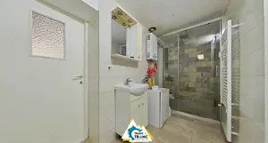 Casă spațioasă cu 4 camere de vânzare   Comuna Aluniș, județul Arad - imagine 9