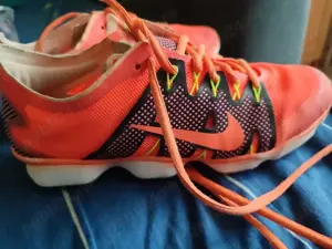 Vând pantofi sport Nike