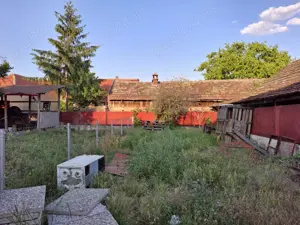Casă cu teren generos de vânzare în Sânandrei   aproape de Primărie și centrul localității - imagine 4