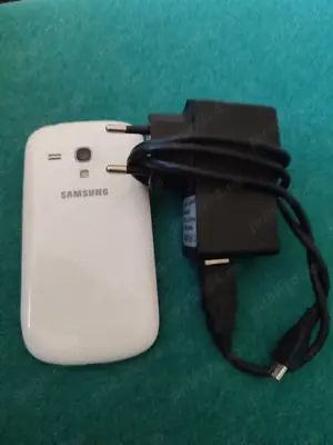 Vând telefon android Samsung 