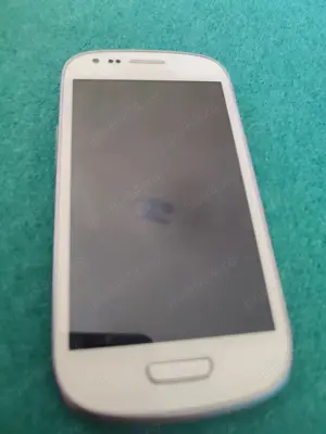 Vând telefon android Samsung 