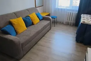 Ofer spre inchiriere garsoniera in zona unirii