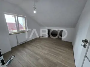 Apartament decomandat de vanare 4 camere balcon Vasile Aaron Sibiu - imagine 9