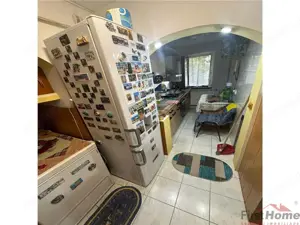 Ap 3 cam, Sud scoala nr 8, 50mp utili, et 1 4, CT