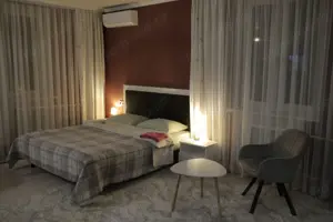 Ofer spre inchiriere Garsoniera in zona 1Mai