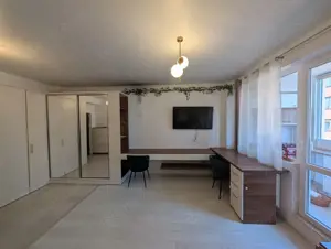 Garsonieră Modernă de Închiriat în Militari Residence