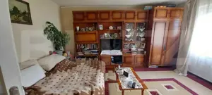 Casa de vanzare, 70 mp, zona Titulescu - imagine 2