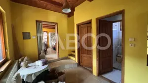 Casa de vanzare 6 camere loc de relaxare garaj teren 669mp Cornatel - imagine 13