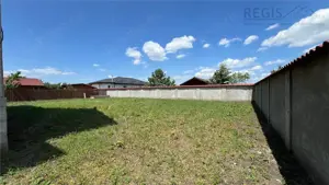 Vila la rosu intr o zona rezidentiala exclusivista Halchiu - imagine 10