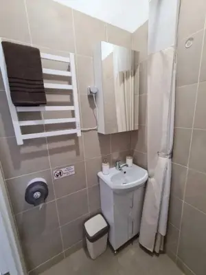 Oferim spre inchiriere garsoniera in zona Rahova