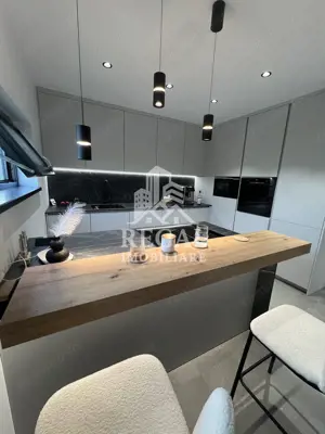 Casă modernă tip duplex, ideală pentru 2 familii – in loc. Strei - imagine 5