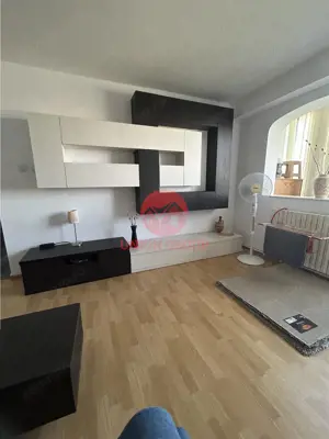 Apartament 3 Camere, Decomandat, Boxa+Loc de Parcare, Casa de Cultura