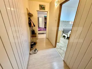 Apartament 2 camere, renovat, balcon inchis – aproape de școli și grădinițe - imagine 5