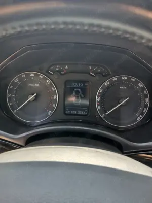 Proprietar Octavia diesel model ediție 100 euro 4 - imagine 10