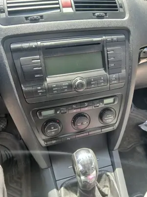 Proprietar Octavia diesel model ediție 100 euro 4 - imagine 9