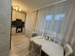 Ofer spre inchiriere garsoniera in zona Dristor - imagine 4