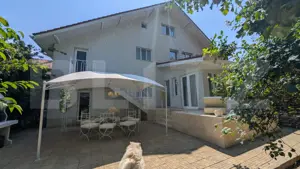  Vilă de lux de vanzare, 15 camere, 550 mp, zona Micro 6, comision 0% - imagine 3