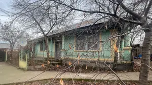 Vând casă cu curte în Cărăpcești, com. Corod, jud. Galați  - imagine 3