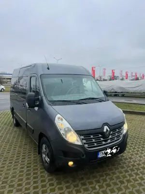 Vând Renault Master
