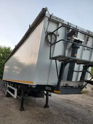 Vand semiremorca Mega 