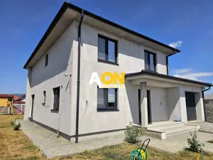 Casa spatioasa, 4 camere, mobilata, utilata, 985 mp teren, Partos - imagine 2