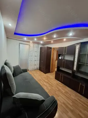 Vând Apt.2 cam conf.semidecomandat  etaj intermediar 