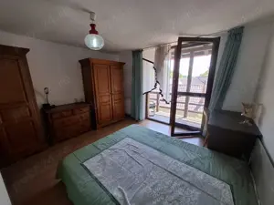 Str. Valea Rosie   proprietate compusa din 2 imobile, casa P+M si una pe parter - imagine 7