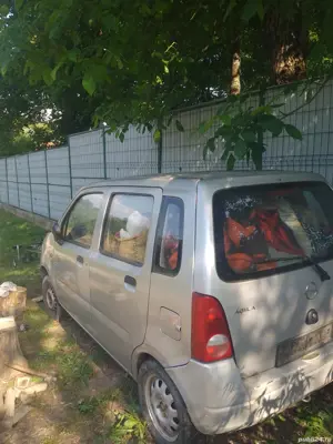 Dezmembrez opel Agila an 2001