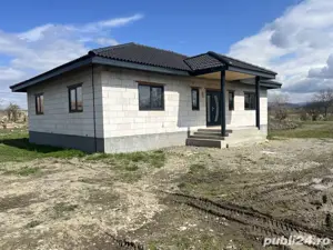 execut case la rosu - imagine 2