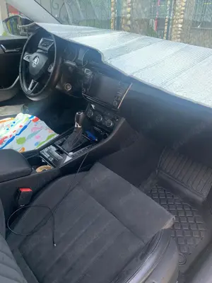 Vând Skoda Superb 3