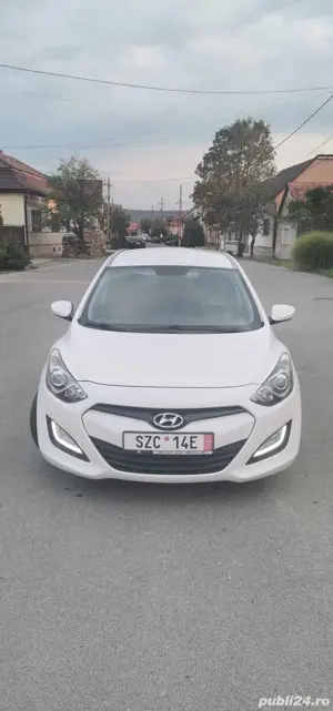 Hyundai i30 cdri  - imagine 2 Hyundai i30 cdri  - imagine 2
