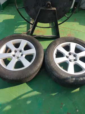 Anunț.Vind 4 jante originale de Hyundai santa Fe impecabile