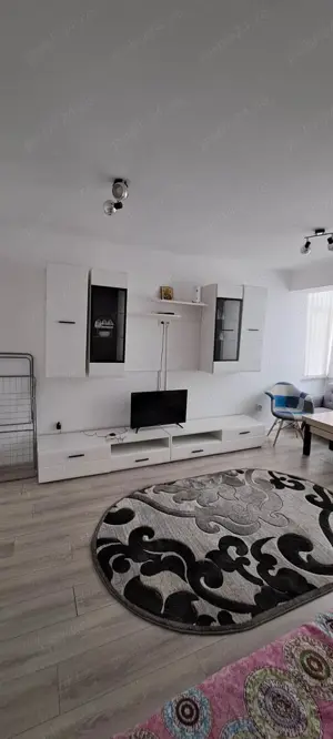Garsonieră de închiriat în regim hotelier   Onești, Str. Victor Babeș nr. 2 - imagine 3