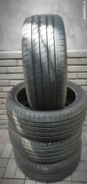235/40/19 Goodyear Eagle F 1