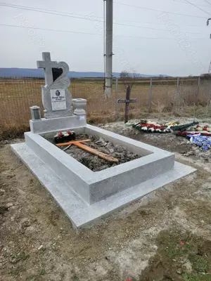 Monumente funerare Granit Mozaic - imagine 2