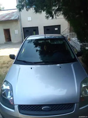 De vânzare Ford fiesta 1 3 benzină  - imagine 2 De vânzare Ford fiesta 1 3 benzină  - imagine 2