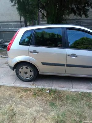 De vânzare Ford fiesta 1 3 benzină  - imagine 6 De vânzare Ford fiesta 1 3 benzină  - imagine 6