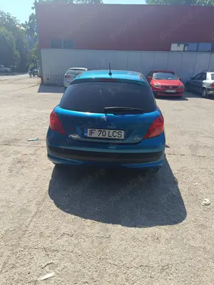 Vând Peugeot 2071. 1,4hdi 20  km 1999 euro 
