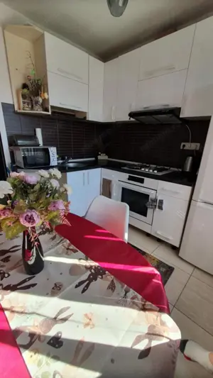 Se ofera spre inchiriere garsoniera in zona Politehnica