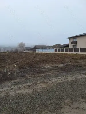 teren de vanzare cu autorizatie de constructie
