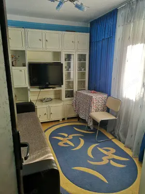 Vând apartament 3 camere decomandat zona nord