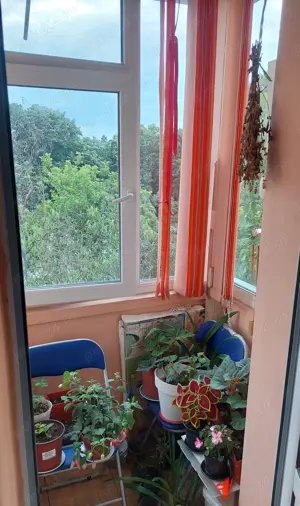 Vând apartament 3 camere decomandat zona nord - imagine 9
