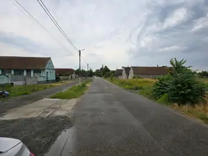 Teren intravilan parcelat constructie case Padureni in centru la 14 km de Timisoara cu utilitati - imagine 2